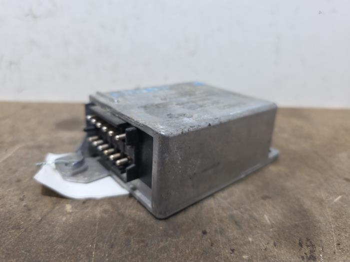 Usados Módulo de Airbag Mercedes SL (R129) 5.0 500 SL 32V Precio € 108,90 IVA incluido ofrecido por Autoparts Van De Velde