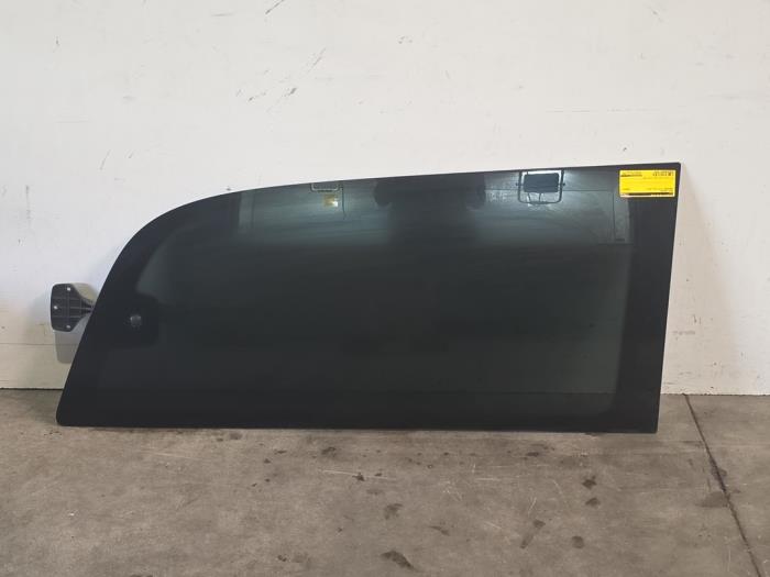 Usados Ventanilla detrás Mercedes Vito (639.7) 2.2 116 CDI 16V 4x4 Euro 5 Precio € 72,60 IVA incluido ofrecido por Autoparts Van De Velde