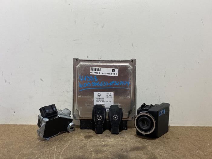 Used Ignition lock + computer Mercedes Sprinter 3,5t (906.63) 311 CDI 16V Price € 363,00 Inclusive VAT offered by Autoparts Van De Velde