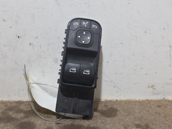 Używane Przelacznik combi okienny Mercedes Sprinter 3,5t (907.6/910.6) 316 CDI 2.1 D RWD Cena € 78,65 Z VAT oferowane przez Autoparts Van De Velde