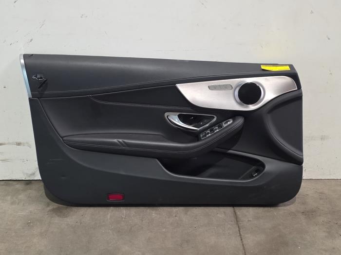 Usados Tapizado de puerta de 2 puertas izquierda Mercedes C (R205) C-180 1.5 EQ Boost Precio € 90,75 IVA incluido ofrecido por Autoparts Van De Velde
