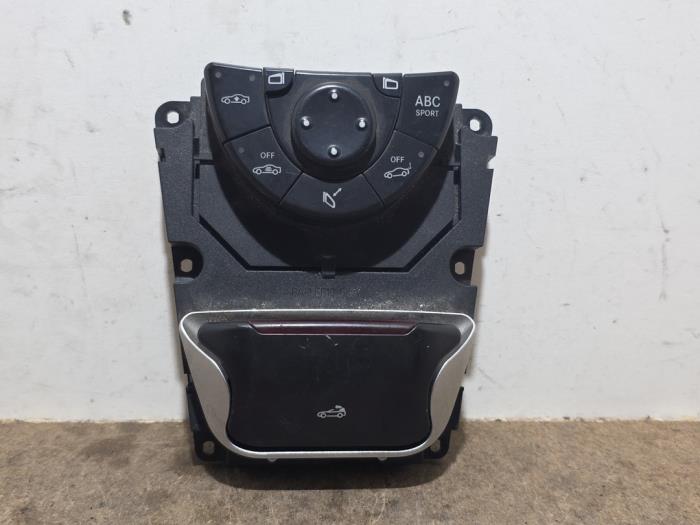 Used On-board computer controller Mercedes SL AMG (R230) 5.4 SL-55 AMG V8 24V Price on request offered by Autoparts Van De Velde