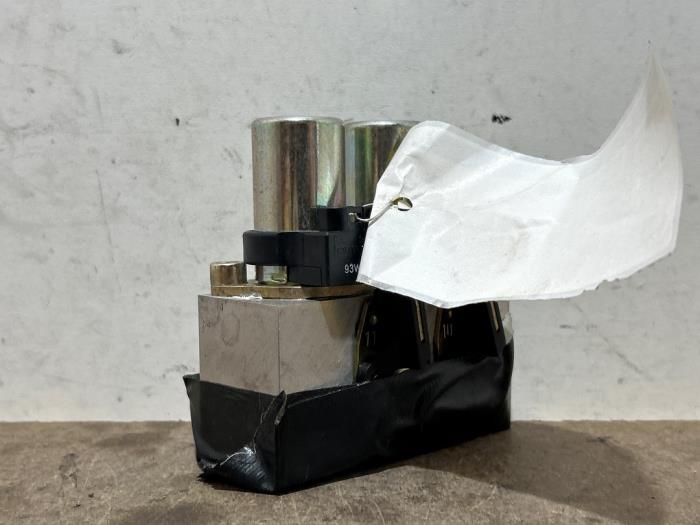 Gebrauchte Ventilblock hydraulisch Mercedes SL (R129) 2.8 SL-280 V6 24V Preis auf Anfrage angeboten von Autoparts Van De Velde