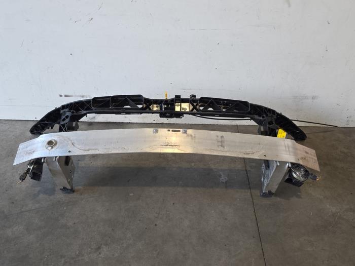 Begagnade Front Mercedes B (W247) 1.3 B-200 Turbo 16V Mild Hybrid Pris på förfrågan erbjuds av Autoparts Van De Velde