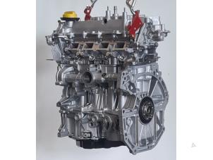 Revisado Motor Renault Captur (2R) 1.2 TCE 16V EDC Precio € 3.448,50 IVA incluido ofrecido por Helmondse Motoren Revisie B.V.