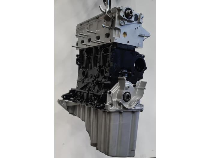 Motor de un Volkswagen Amarok 2.0 TDI 16V 4Motion 2013