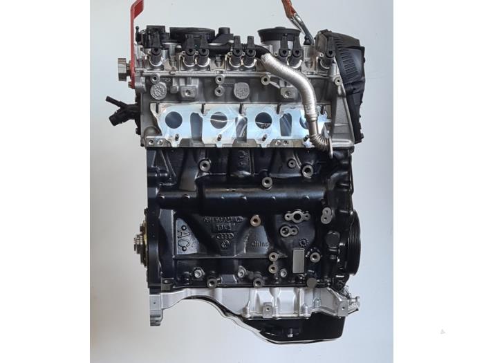 Engine from a Audi A5 (8T3) 2.0 TFSI 16V 2011