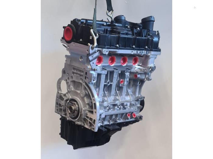 Motor van een BMW X4 (F26) xDrive 28i 2.0 16V Twin Power Turbo 2014
