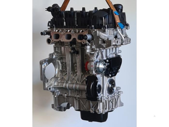 Engine from a Peugeot 308 (L3/L8/LB/LH/LP) 1.2 12V VTi PureTech 82 2019