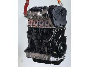Engine from a Volkswagen Passat Variant (365) 2.0 TSI 16V 4Motion 2014