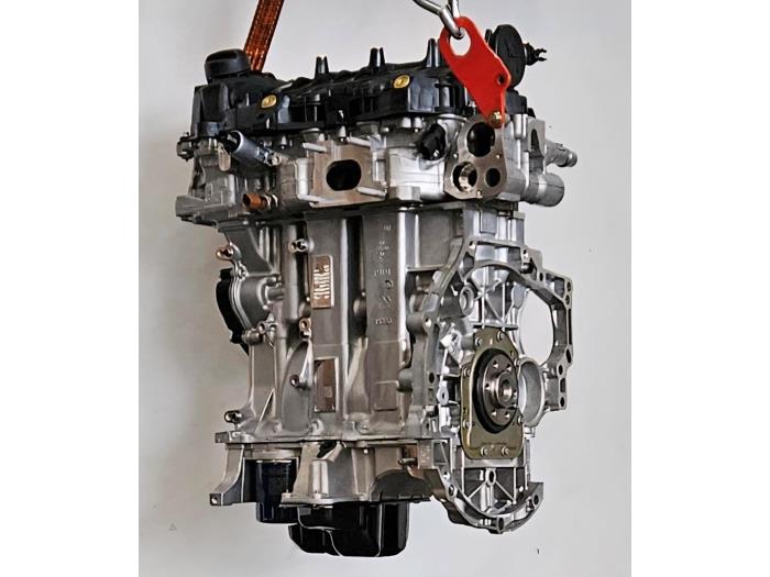 Engine from a Opel Crossland (X) 1.2 12V Euro 6 2018