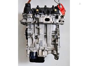 Engine from a Opel Crossland (X) 1.2 12V Euro 6 2018