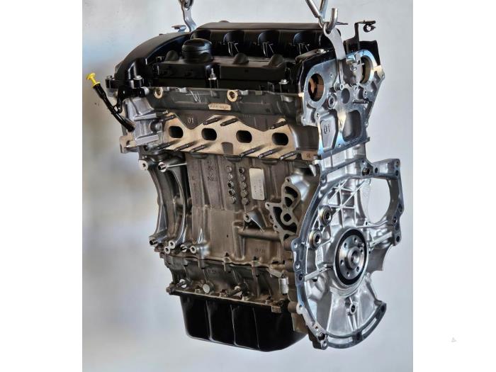 Engine from a Peugeot 508 (8D) 1.6 VTI 16V 2012