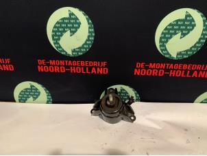 Używane Wspornik silnika Kia Picanto Cena € 20,00 Procedura marży oferowane przez Demontagebedrijf Noord-Holland