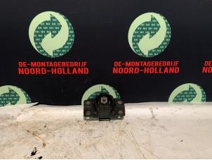Used Gearbox rubber Volkswagen UP Price € 25,00 Margin scheme offered by Demontagebedrijf Noord-Holland