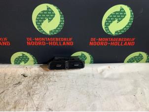 Gebrauchte Luftgitter Armaturenbrett Renault Clio Preis € 20,00 Margenregelung angeboten von Demontagebedrijf Noord-Holland