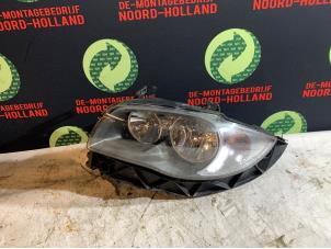 Usagé Optique avant principal gauche BMW 1-Série Prix € 130,00 Règlement à la marge proposé par Demontagebedrijf Noord-Holland