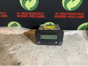 Used Radio CD player Volkswagen Golf Price € 50,00 Margin scheme offered by Demontagebedrijf Noord-Holland
