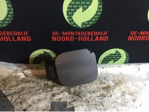 Gebrauchte Tankklappe Renault Clio Preis € 25,00 Margenregelung angeboten von Demontagebedrijf Noord-Holland