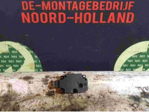 Usados Motor de válvula de calefactor Mercedes C-Klasse Precio € 20,00 Norma de margen ofrecido por Demontagebedrijf Noord-Holland