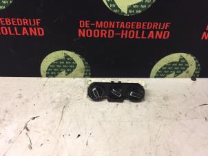 Używane Panel sterowania nagrzewnicy Volkswagen Polo Cena € 25,00 Procedura marży oferowane przez Demontagebedrijf Noord-Holland
