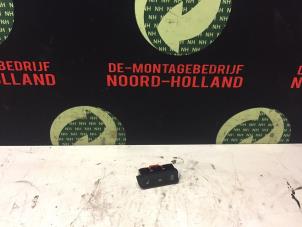 Używane Przelacznik (rózne) Audi A1 Cena € 10,00 Procedura marży oferowane przez Demontagebedrijf Noord-Holland