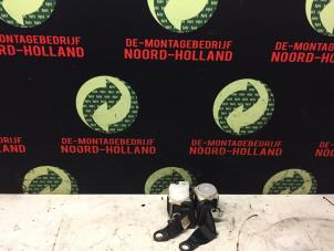 Usagé Kit ceinture de sécurité arrière Toyota Aygo Prix € 60,00 Règlement à la marge proposé par Demontagebedrijf Noord-Holland