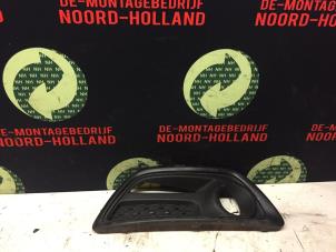 Usados Cubierta luz antiniebla derecha Renault Captur Precio € 20,00 Norma de margen ofrecido por Demontagebedrijf Noord-Holland