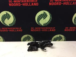 Used Thermostat housing Opel Movano Price € 20,00 Margin scheme offered by Demontagebedrijf Noord-Holland