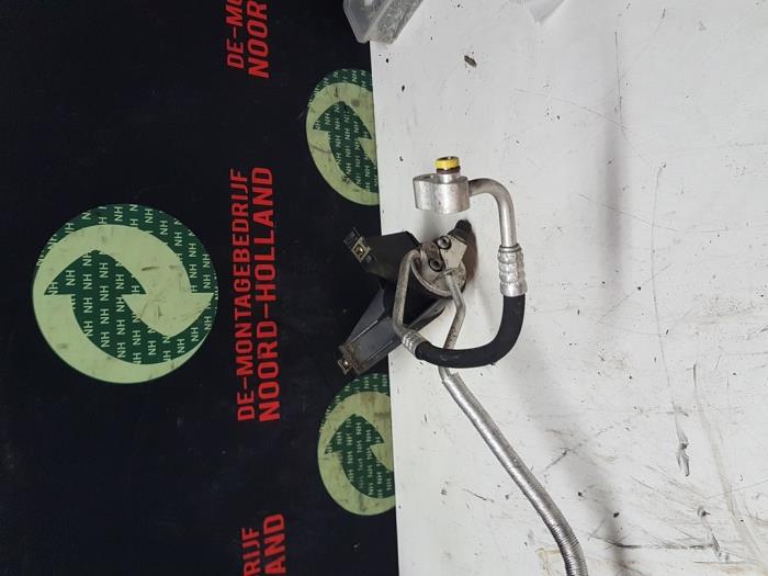 Air conditioning line BMW 3Serie 6908908