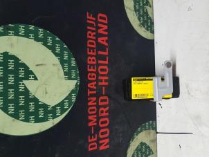 Used Alarm relay Kia Sorento Price € 20,00 Margin scheme offered by Demontagebedrijf Noord-Holland