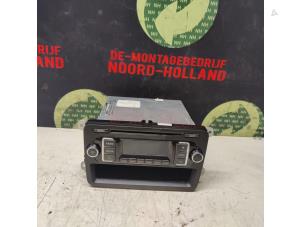 Usados Radio Volkswagen Polo Precio € 50,00 Norma de margen ofrecido por Demontagebedrijf Noord-Holland