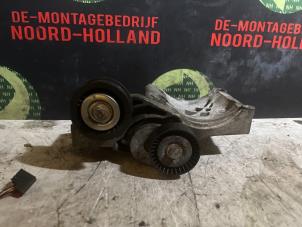 Usados Soporte de bomba de aire acondicionado Opel Insignia Precio € 60,00 Norma de margen ofrecido por Demontagebedrijf Noord-Holland