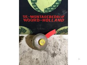 Used Brake fluid reservoir Volkswagen Passat Price € 10,00 Margin scheme offered by Demontagebedrijf Noord-Holland