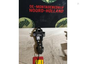 Used Rear door handle 4-door, left Landrover Evoque Price € 20,00 Margin scheme offered by Demontagebedrijf Noord-Holland