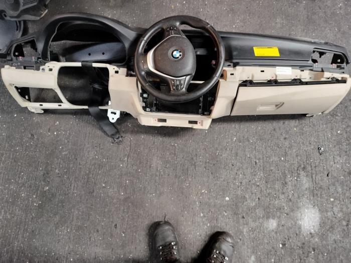 Airbag set + dashboard van een BMW 5-Serie 2015