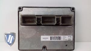 Używane Komputer sterowania silnika Volvo C30 (EK/MK) 1.8 16V Cena € 84,64 Z VAT oferowane przez Vollux Carparts B.V.
