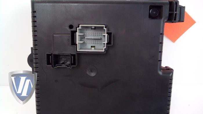 Caja de fusibles de un Volvo XC90 I 2.4 D5 20V 2006