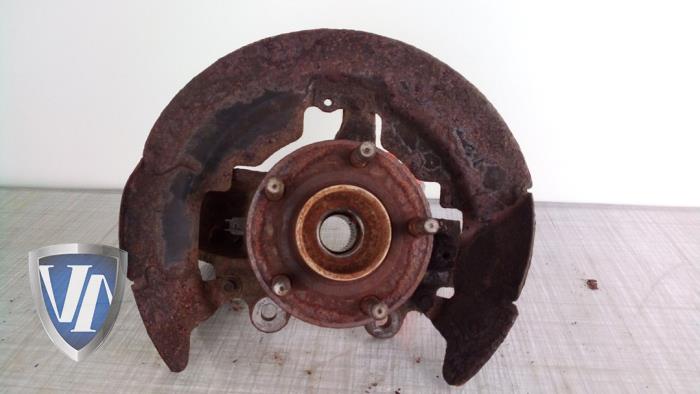 Knuckle, front right from a Volvo S40 (MS) 1.6 D 16V 2010