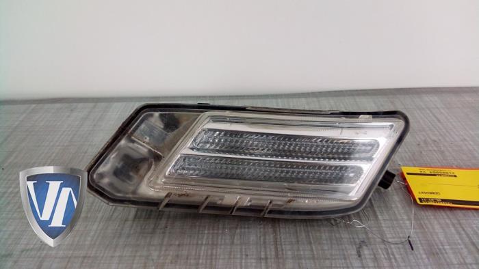 Daytime running light, right from a Volvo XC60 I (DZ) 2.4 D5 20V AWD Geartronic 2012