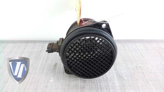 Air mass meter from a Volvo XC60 I (DZ) 2.4 D5 20V AWD Geartronic 2012