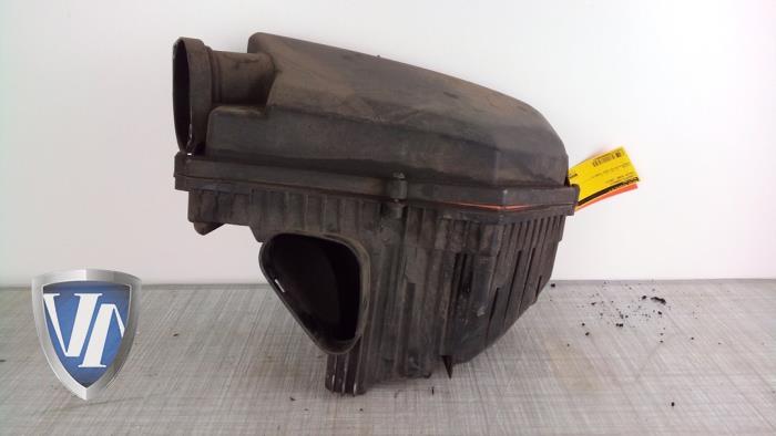 Air box from a Volvo XC60 I (DZ) 2.4 D5 20V AWD Geartronic 2012