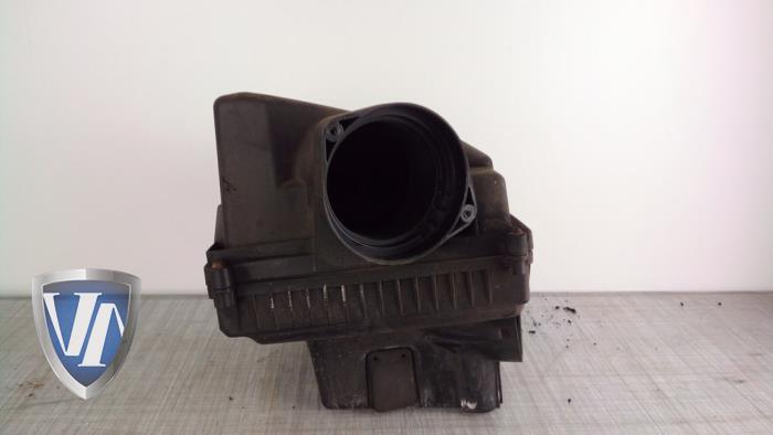Air box from a Volvo XC60 I (DZ) 2.4 D5 20V AWD Geartronic 2012