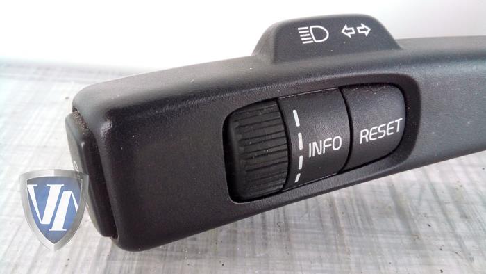 Indicator switch from a Volvo V60 I (FW/GW) 2.0 D3 20V 2012