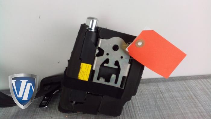 Rear seatbelt, left from a Volvo XC60 I (DZ) 2.4 D5 20V AWD Geartronic 2012