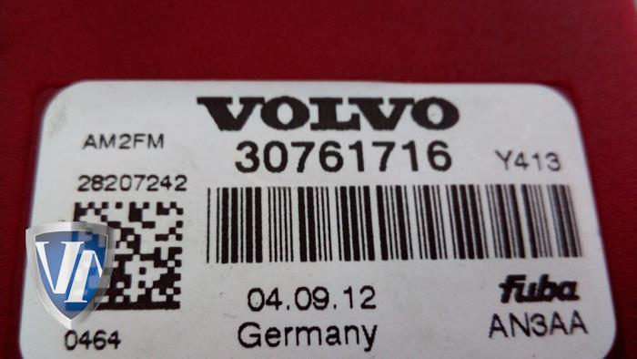 Antenna Amplifier from a Volvo XC60 I (DZ) 2.4 D5 20V AWD Geartronic 2012