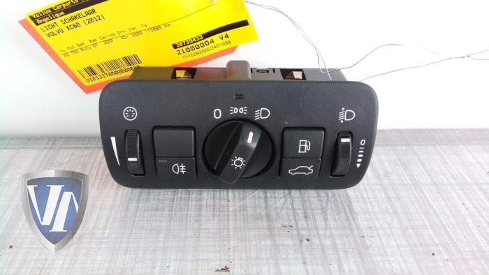 Light switch from a Volvo XC60 I (DZ) 2.4 D5 20V AWD Geartronic 2012