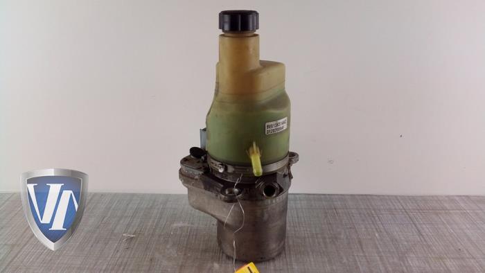 Usagé Pompe de direction Volvo V50 (MW) 1.6 D2 16V Prix € 84,64 Prix TTC proposé par Vollux Carparts B.V.