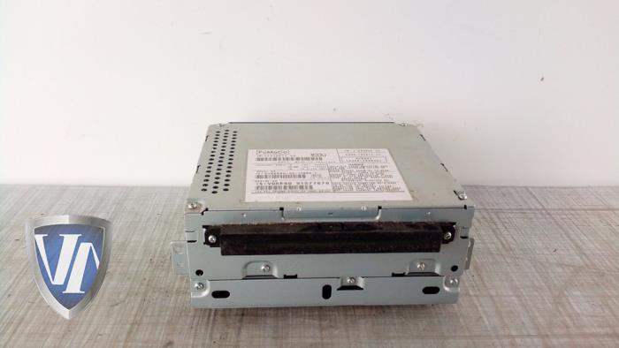 Używane Odtwarzacz CD Volvo V70 (BW) 2.4 D 20V Cena € 54,39 Z VAT oferowane przez Vollux Carparts B.V.