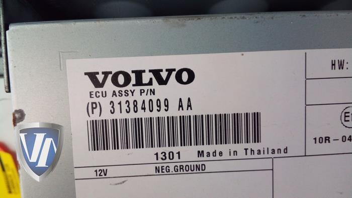 Amplificador de radio de un Volvo V40 Cross Country (MZ) 1.6 D2 2013